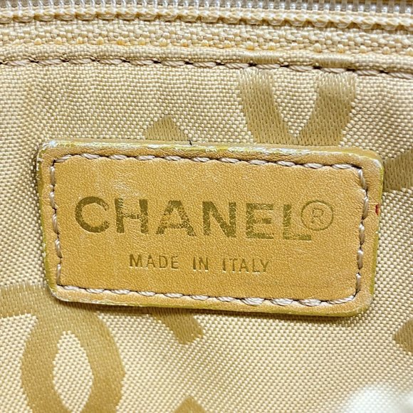 CHANEL Lambskin Beige Tote Bag Wild Stitch 23.5cm x 23cm - Picture 5 of 15